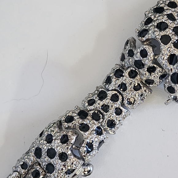 Vintage Silver Articulated Textured Leopard Brooch Pin - Picture 3 of 6